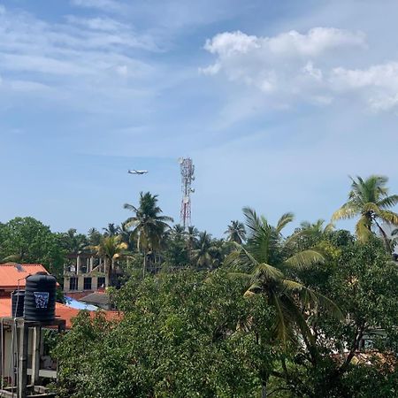 Lucky Transit Hotel - Katunayake Airport Esterno foto