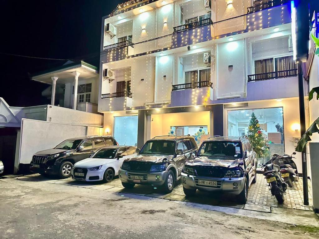 Lucky Transit Hotel - Katunayake Airport Esterno foto