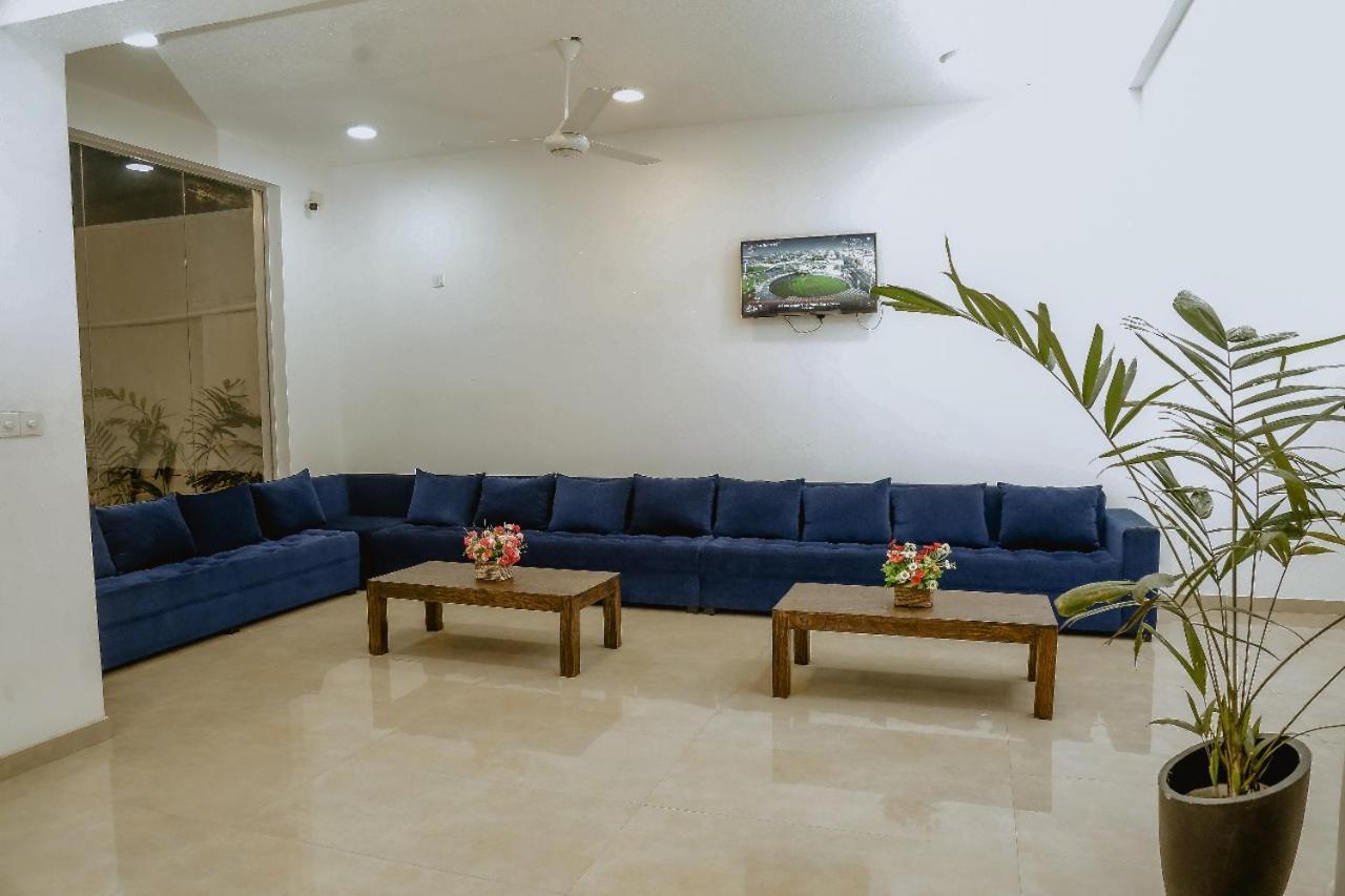Lucky Transit Hotel - Katunayake Airport Esterno foto