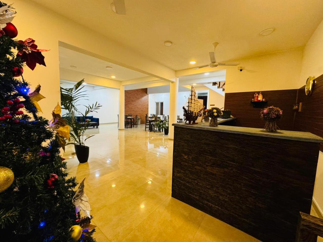 Lucky Transit Hotel - Katunayake Airport Esterno foto