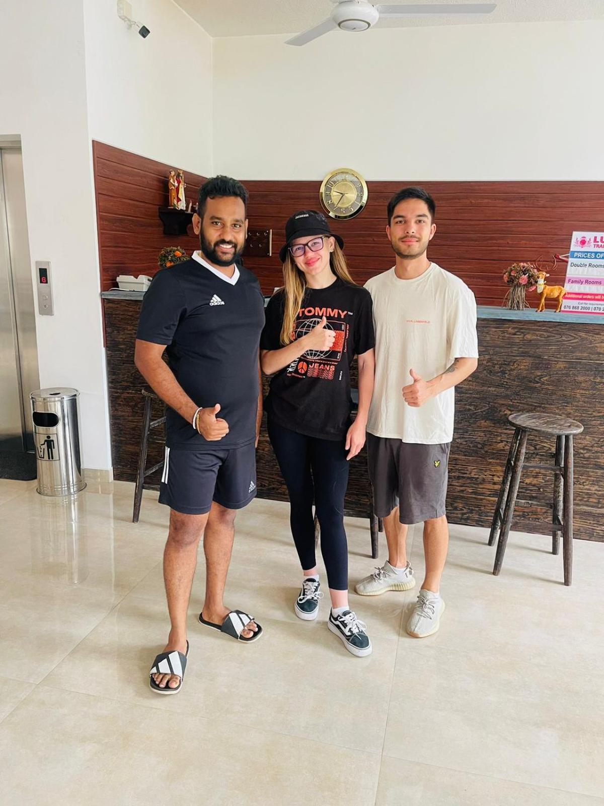 Lucky Transit Hotel - Katunayake Airport Esterno foto